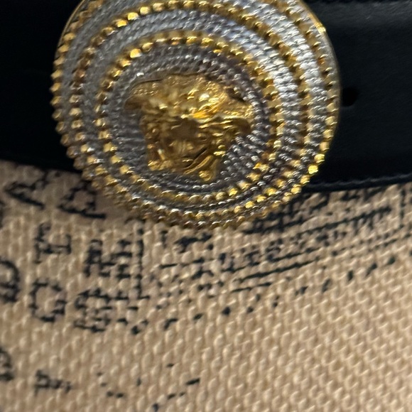 New Authentic Versace Black leather gold/silver tone Medusa-buckle belt - Picture 3 of 16